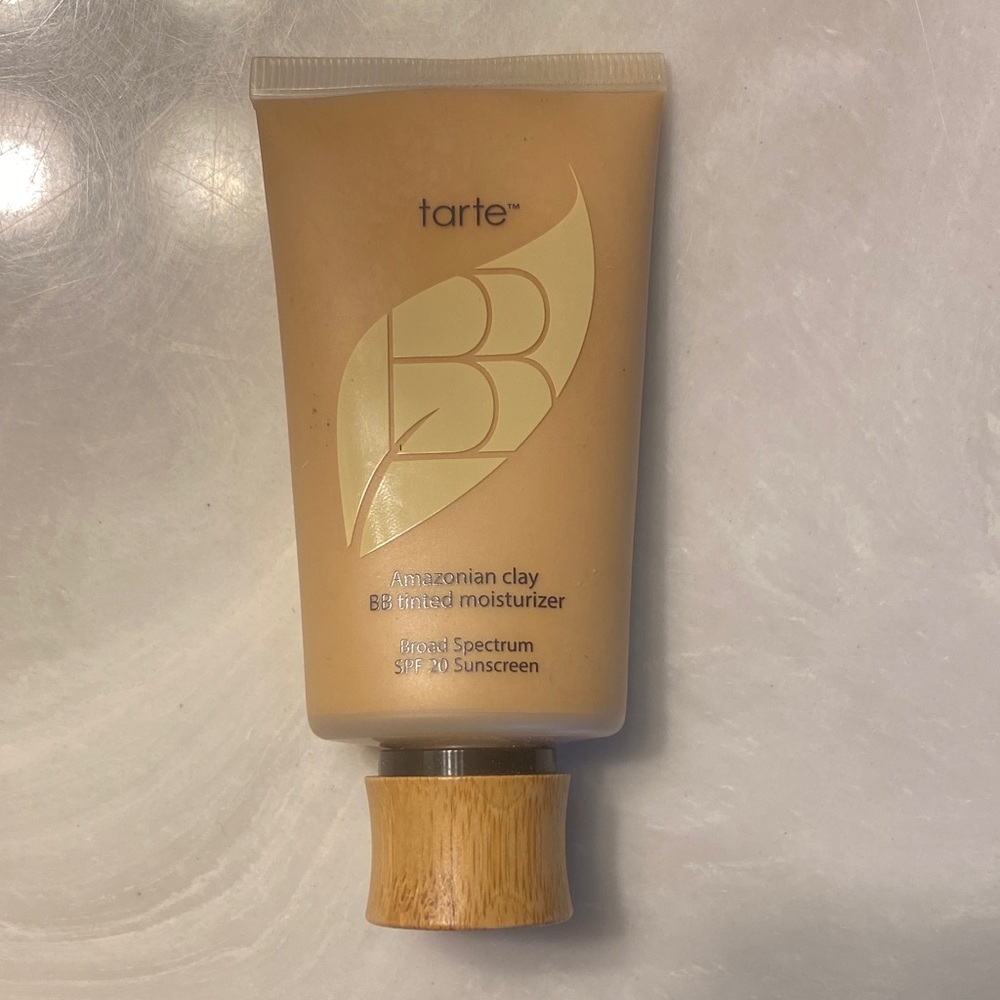 Tarte Amazonian Clay BB Tinted Moisturizer light-med